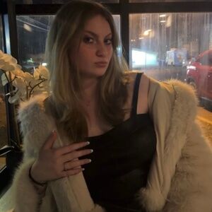 Meet your Posher, Brooke